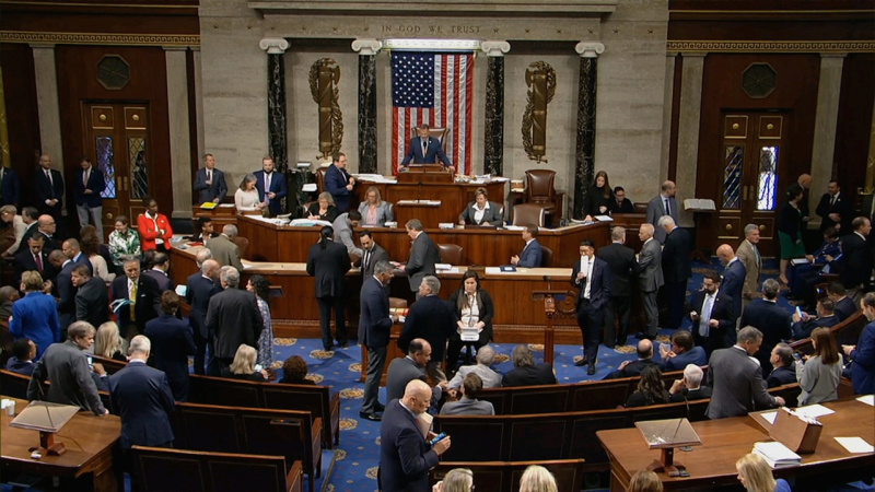 Палата представителей США в субботу, 20 апреля, проголосовала за законопроект об иностранной помощи для Украины в размере $60 млрд.